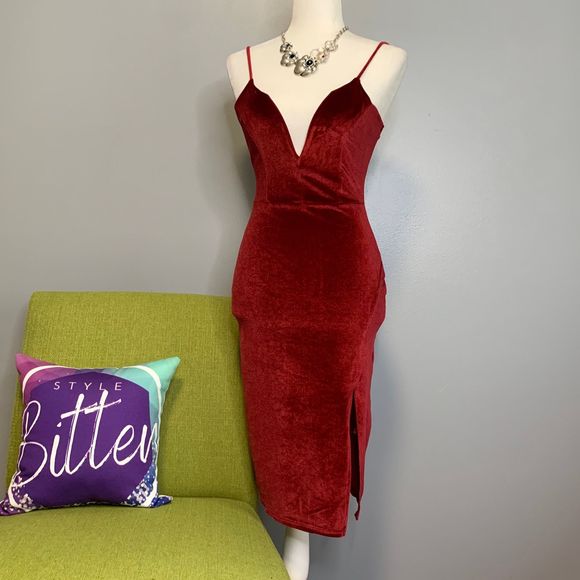 Windsor Dresses & Skirts - Windsor Red Velvet Plunge Bodycon Dress